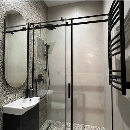 Rynok Square Pidzemelya Apartment *