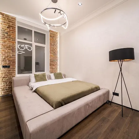 Rynok Square Pidzemelya