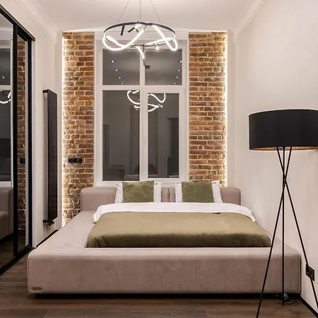 Rynok Square Pidzemelya Apartamento