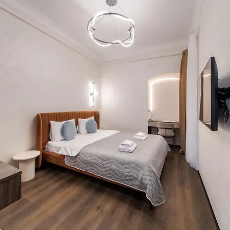 Apartment Rynok Square Pidzemelya