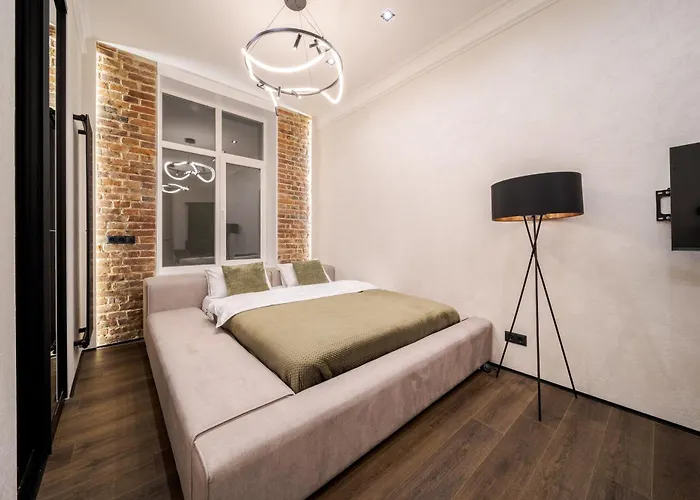 Rynok Square Pidzemelya